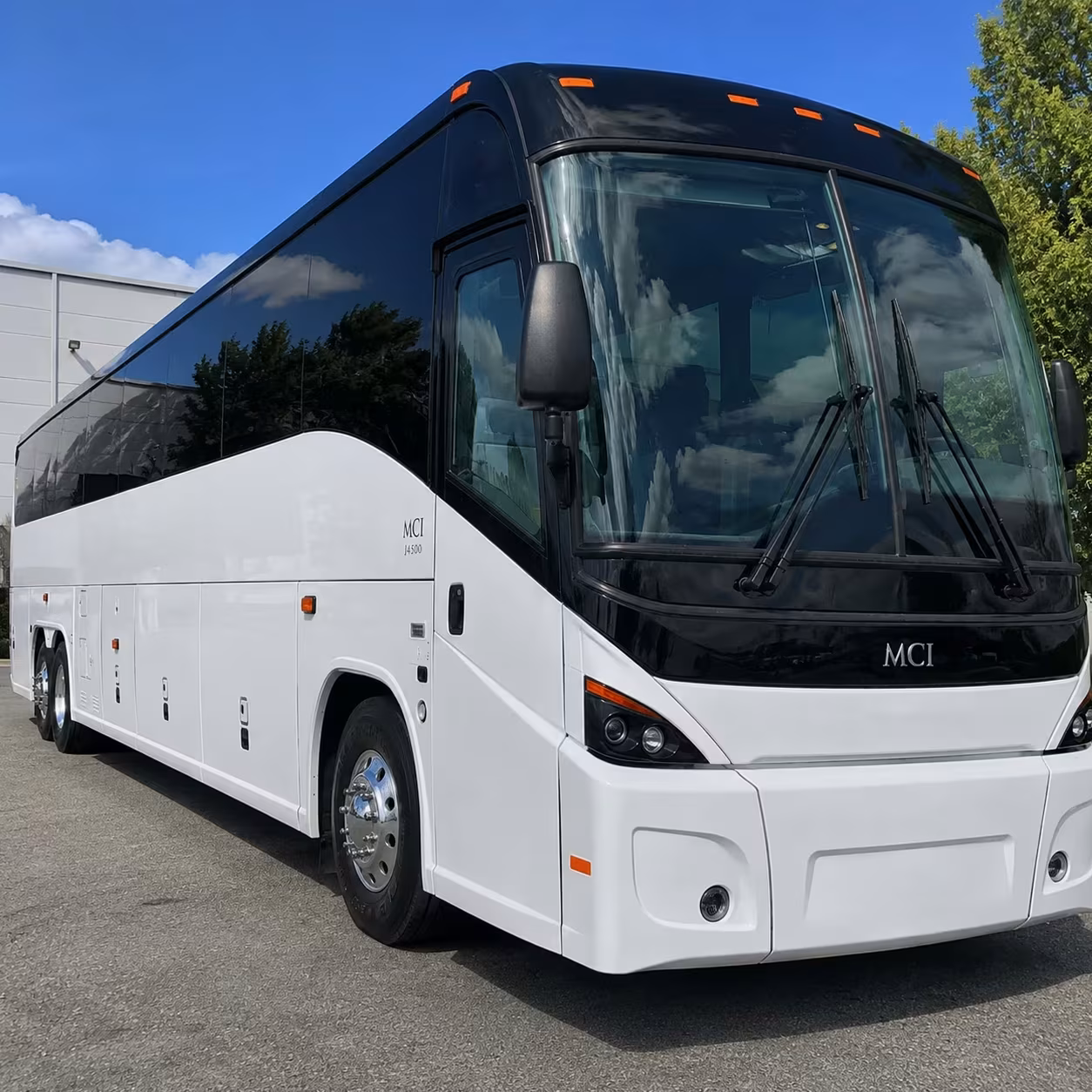 redding healthcare employee shuttle buses for medical campuses