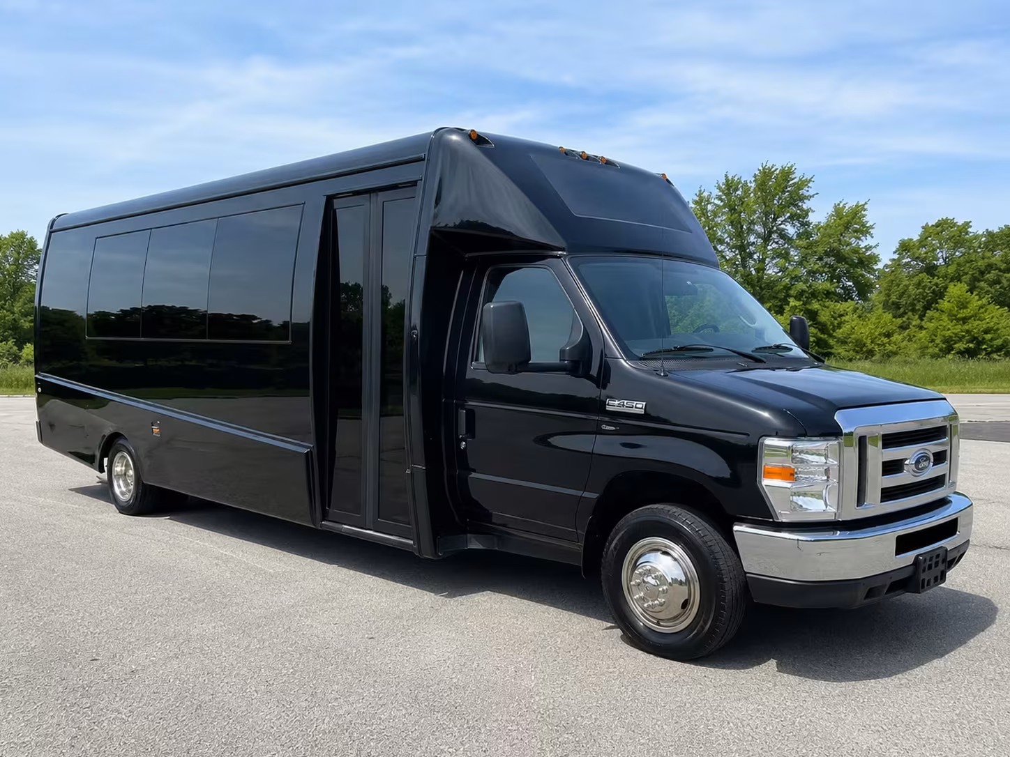 redding minibus rentals for the museum of art and history